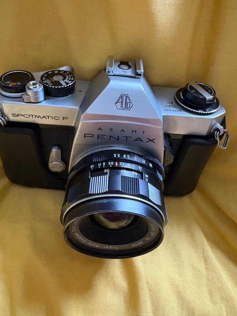 Asahi Pentax Spotmatic F 35mm Film Camera