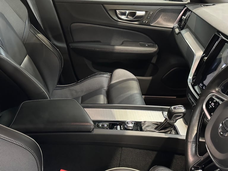 2019 Volvo V60 2.0 T5 R-Design Pro Auto Euro 6 (s/s) 5dr ESTATE Petrol Automatic