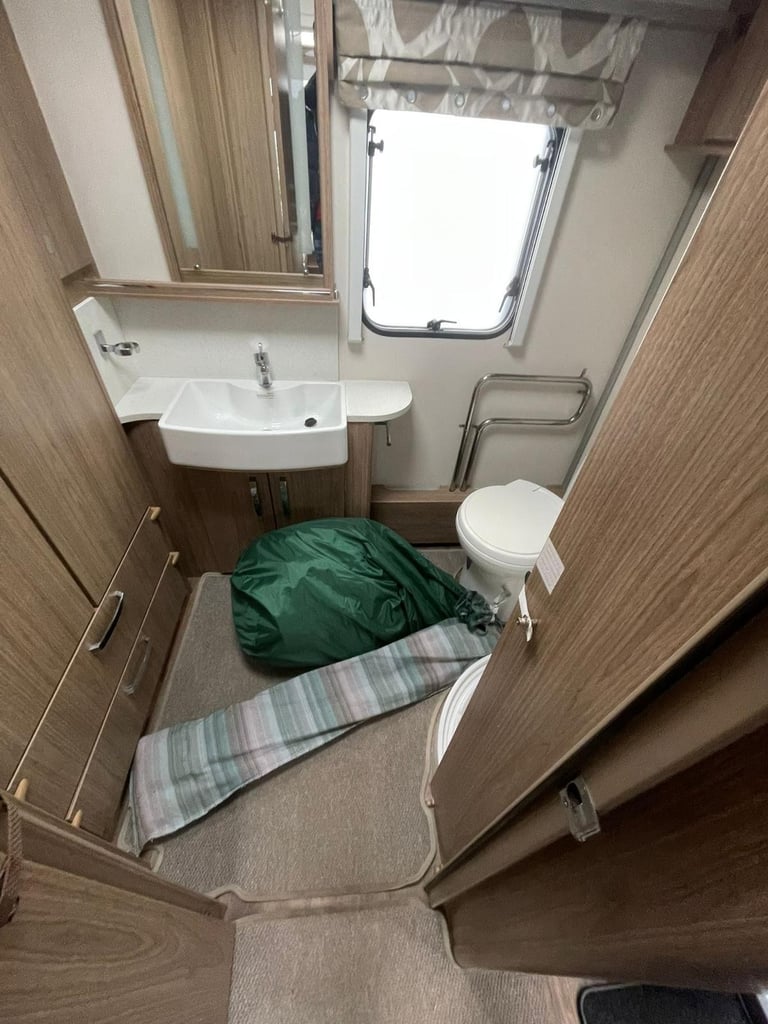 Coachman VIP 460/2 2 berth 2016