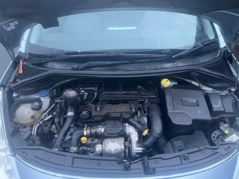 Peugeot, 207, Hatchback, 2010, Manual, 1560 (cc), 5 doors