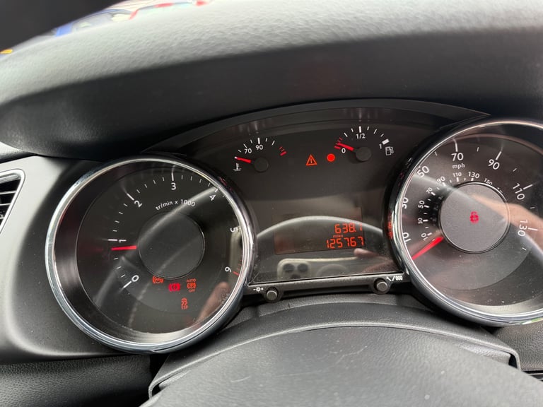 Peugeot, 3008, Hatchback, 2010, Manual, 1560 (cc), 5 doors