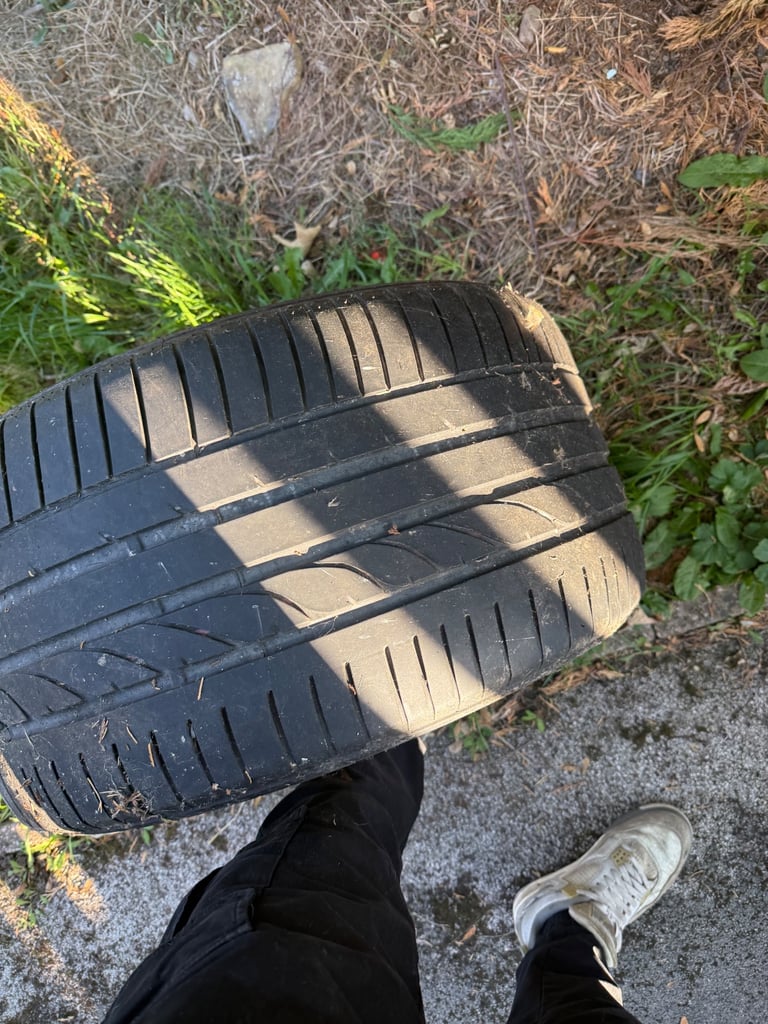 Bridgestone duele sport tyre 315/35/20