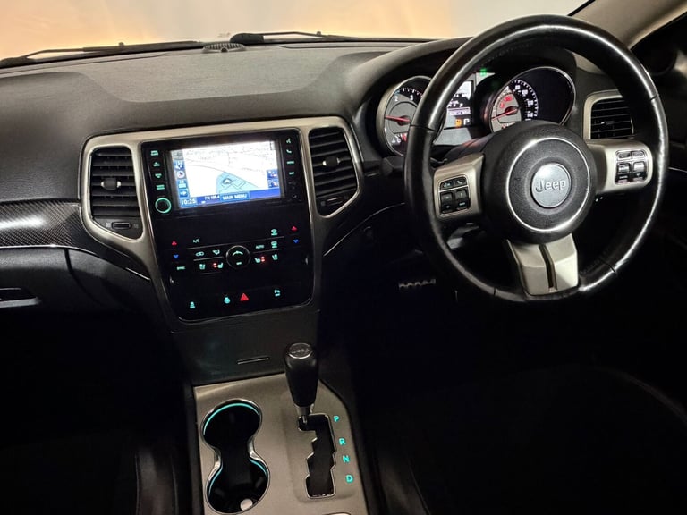 WHITE 2013 JEEP GRAND CHEROKEE S LIMITED CRD 3.0 DIESEL V6 AUTOMATIC 4WD 4X4 SUV