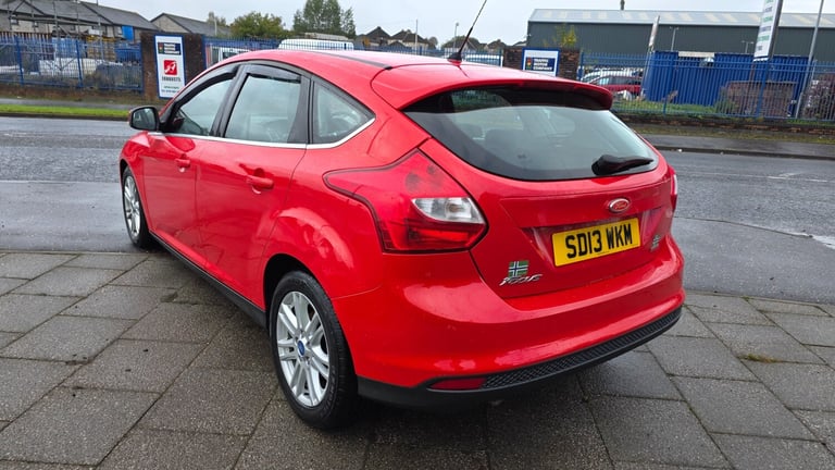 2013 Ford Focus 1.6 TDCi Titanium ECOnetic 5dr HATCHBACK Diesel Manual