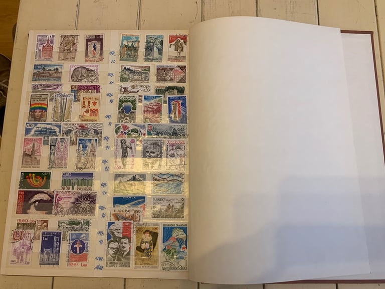 World stamps album 24 pages
