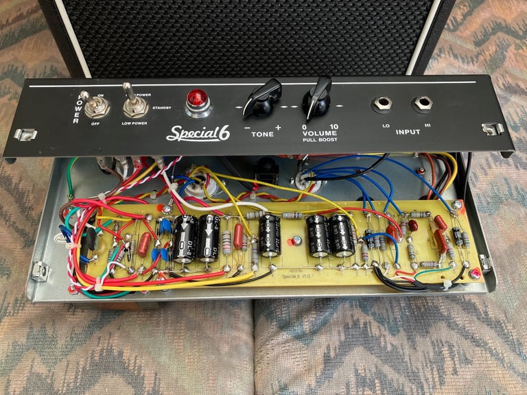 image for VHT Special 6 hand-wired all-valve 6 watt guitar combo