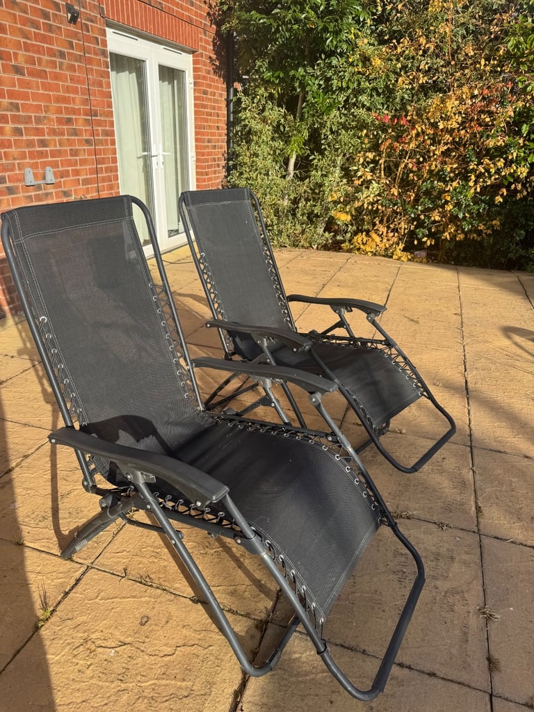 Garden sun bed , gravity chair ser