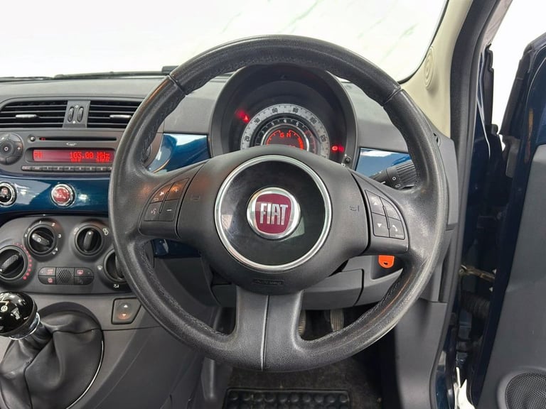 2014 Fiat 500 1.2 Lounge Hatchback 3dr Petrol Manual Euro 6 (s/s) (69 bhp) 8X SERVICES Hatchback ...