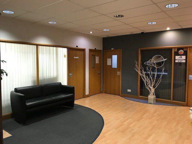 COMMERCIAL PROPERTY BEESTON LEEDS Offices/Units/Meeting Rooms/Virtual/ to Rent -LS11 7HL