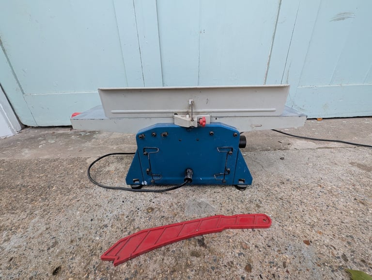 Clarke 6 inch (150mm) electric wood planer