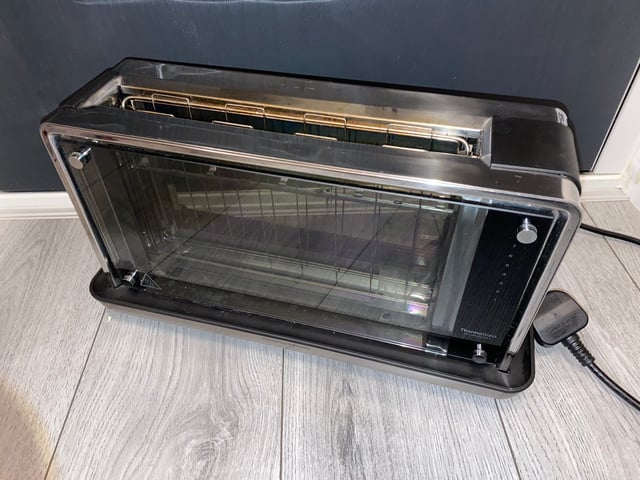 Morphy Richards redefine glass toaster | in Hull, East Yorkshire | Gumtree