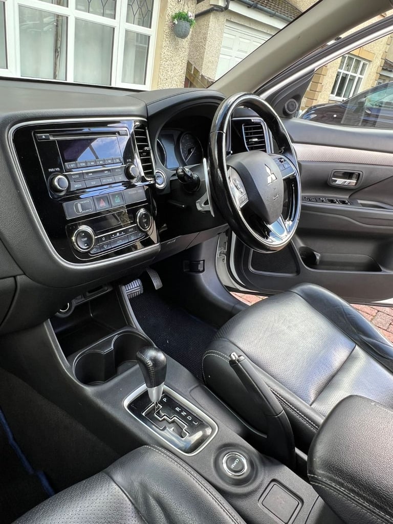 Mitsubishi Outlander 2016 (16) - 2.2 DI-D GX3 5dr Diesel Auto 4WD(Euro 6)*7 SEAT*
