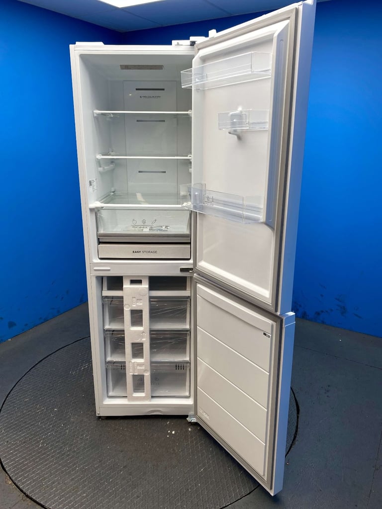 Midea MDRB379FGD01 273L Frost Free Fridge Freezer