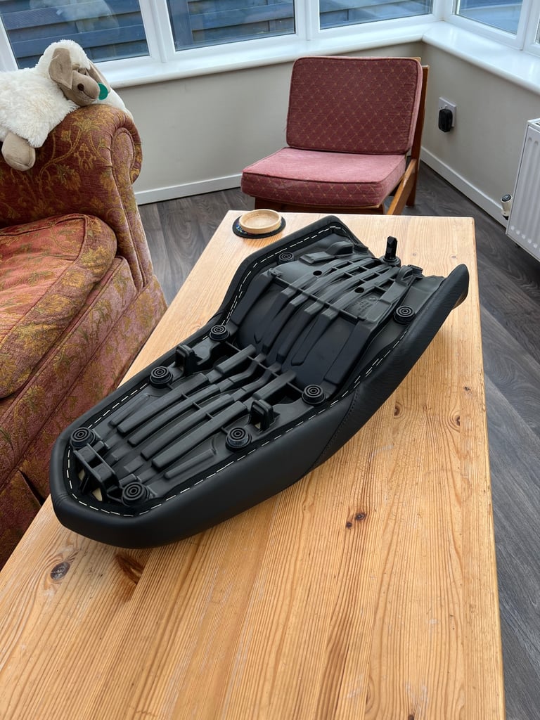 BMW F850GS comfort seat