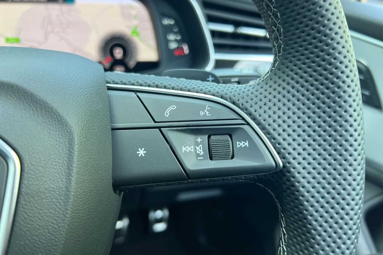 2025 Audi Q8 55 TFSI Quattro S Line 5dr Tiptronic SUV Petrol Automatic