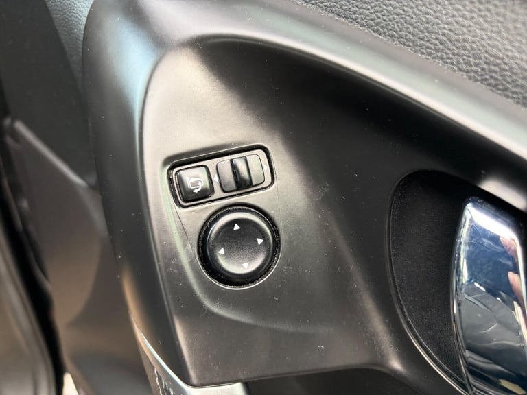 2018 Renault Kadjar 1.3 TCe Dynamique Nav Euro 6 (s/s) 5dr HATCHBACK Petrol Manual