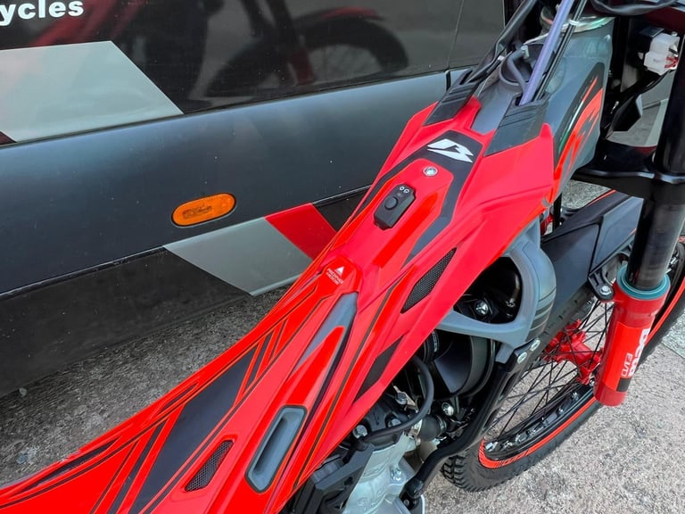 2025 Beta EVO 2T 125cc Trials Bike - High Spec 2-Stroke Off-Road Schoolboy Fun