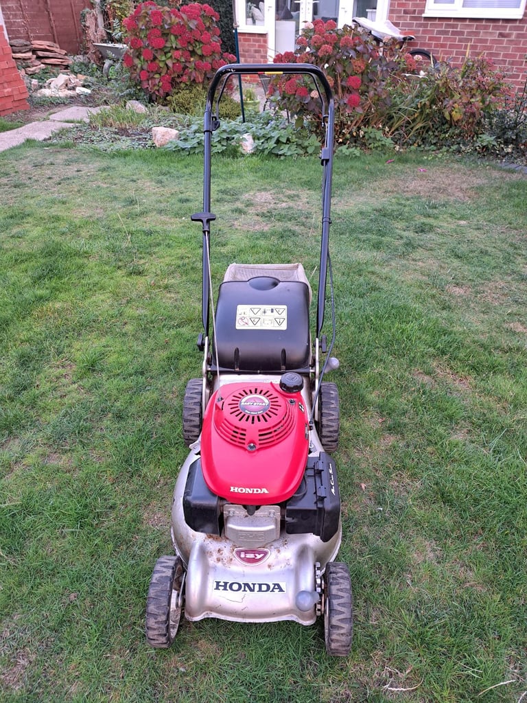 Honda izy petrol lawnmower 