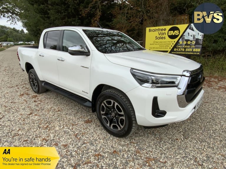2021 Toyota Hilux 2.4 D-4D Invincible Pickup Double Cab 4dr Diesel Manual 4WD Euro 6 (s/s) (1 PIC...