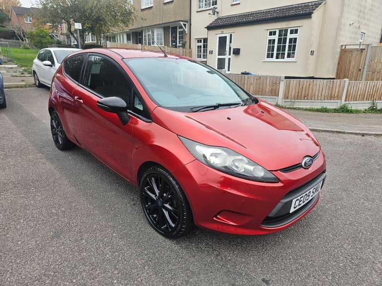 fiesta 1.2 F.S.H NEW CAMBELT AN CLUTCH LONG MOT JULY 26 DRIVES PERFECT 1.2 