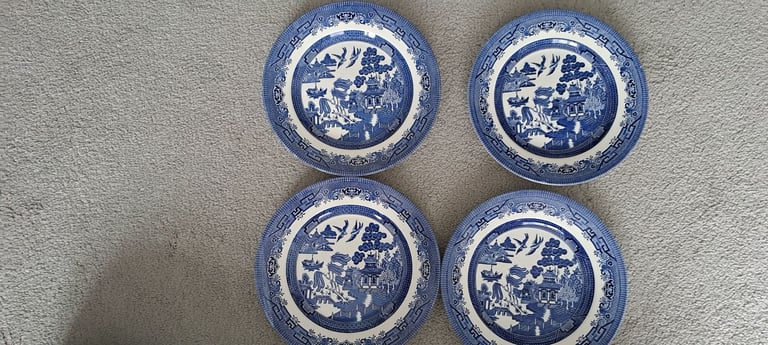 Churchill  dinner set