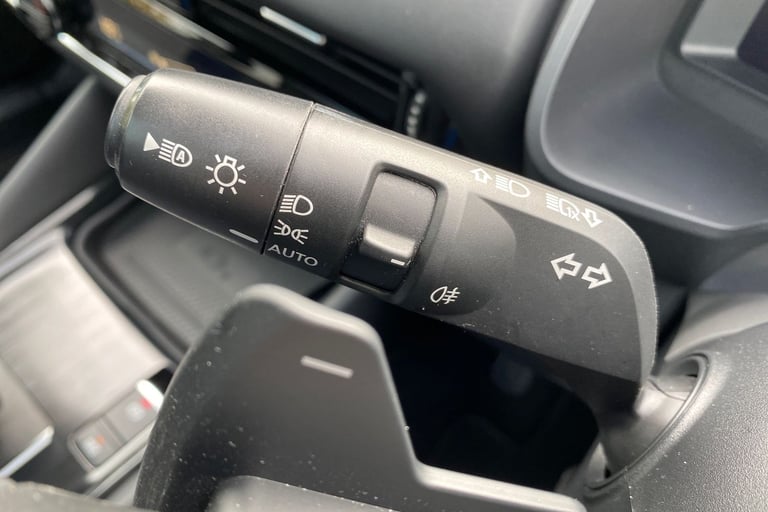 2021 Nissan Qashqai 97137 Hatchback Petrol Automatic