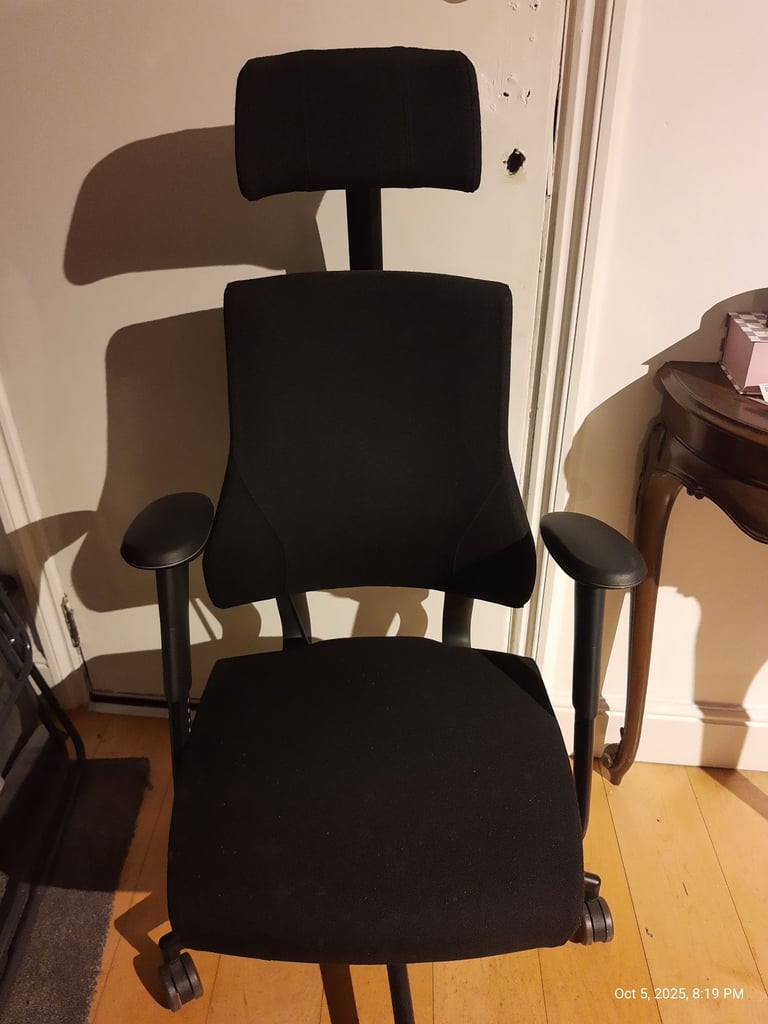 image for BMA Ergonomic Axia chair with head rest and lumbar pomp