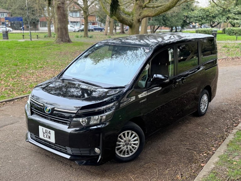  Toyota Voxy Automatic