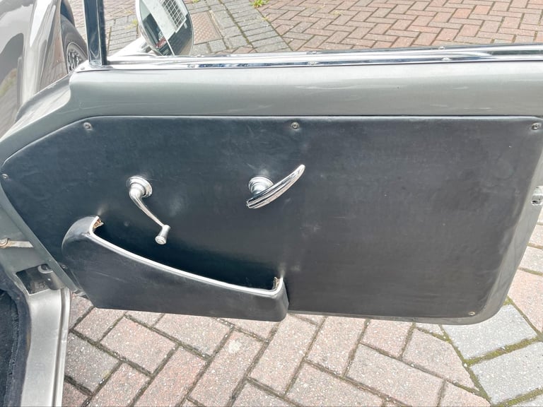 Daimler SP 250 (DART) MANUAL