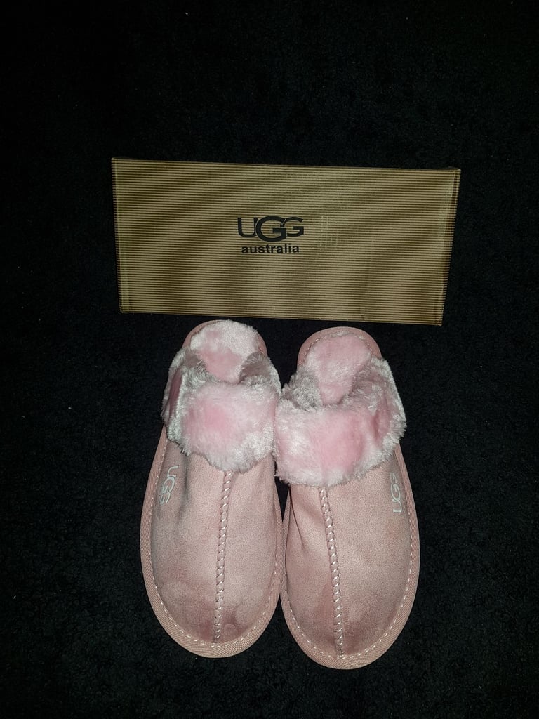 Ugg slippers pink new