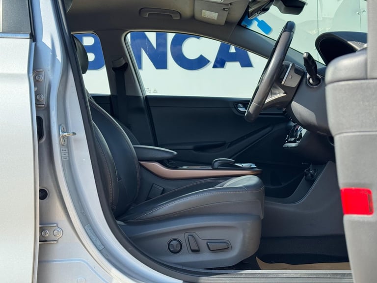 2018 Hyundai IONIQ 28kWh Premium SE Hatchback 5dr Electric Auto (120 ps) HATCHBACK Electric Autom...