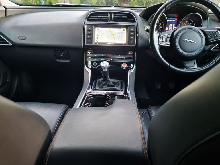 Jaguar, XE, Saloon, 2015, Manual, 1999 (cc), 4 doors