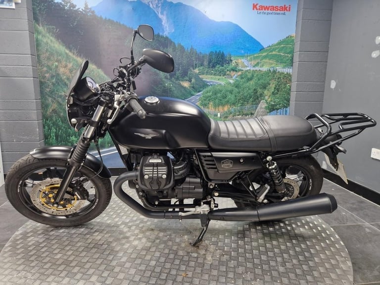 MOTO GUZZI V7 III STONE NIGHT PACK