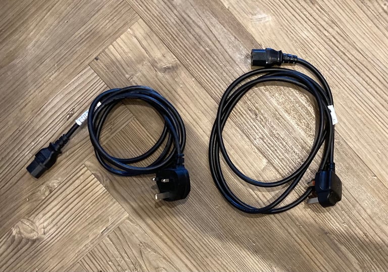 Two Eizo 22inch computer monitors widescreen very good condition 