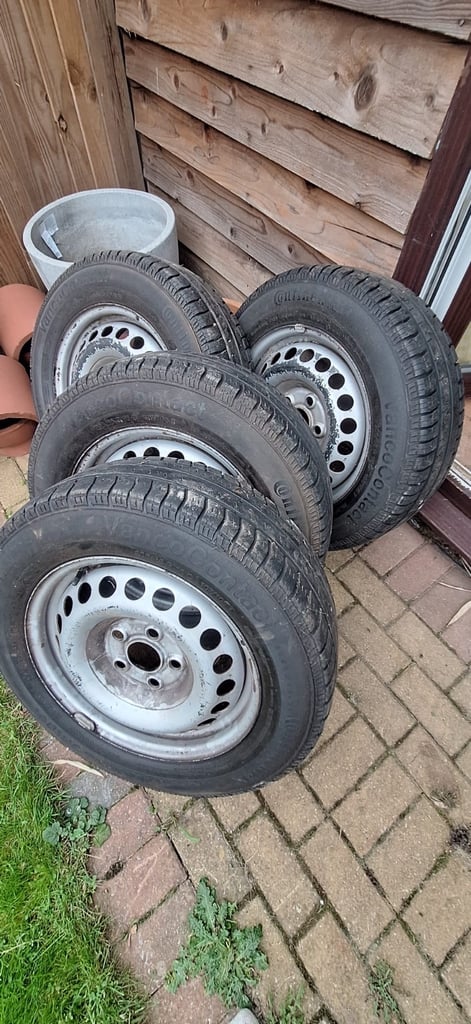 VW T5 Transporter wheels/tyres  x4 