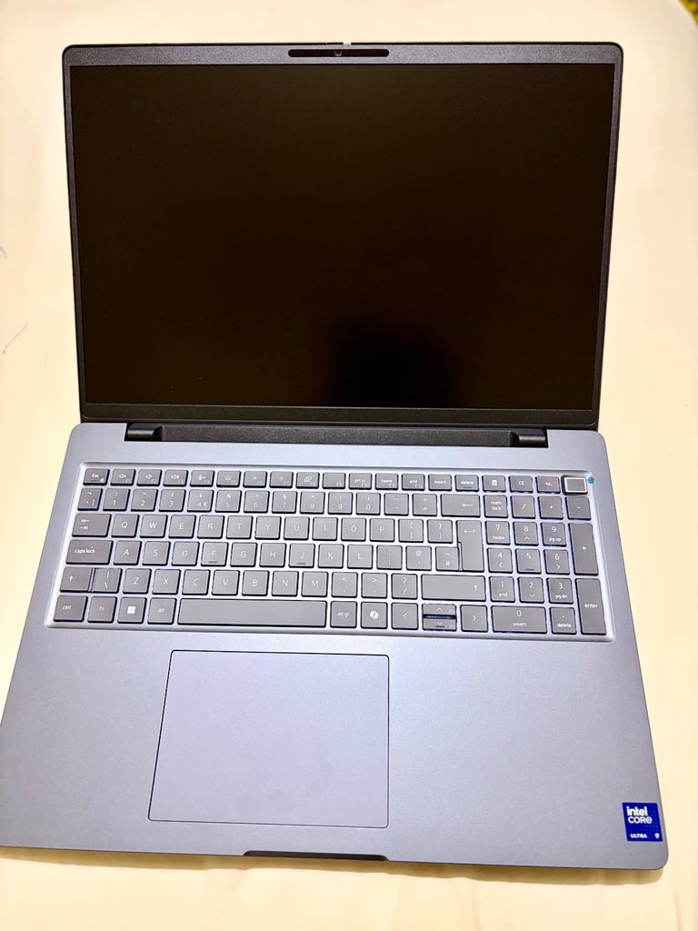 Dell pro max 16- Ultra i9 - 64 GB DDR5 Ram 
