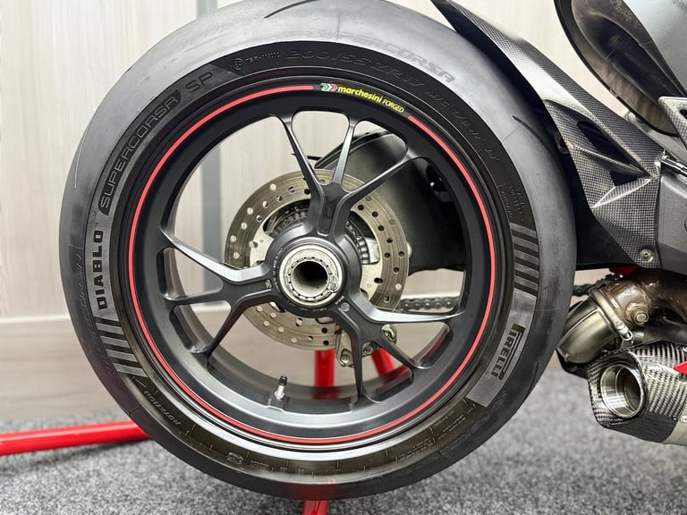 2015 15 Ducati Panigale 1299 S 1299 ABS - ++EXTRAS  **DESMO SERVICE DONE** 