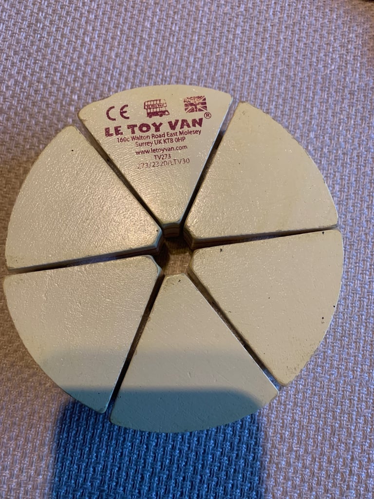 Le Toy Van Wooden Cake