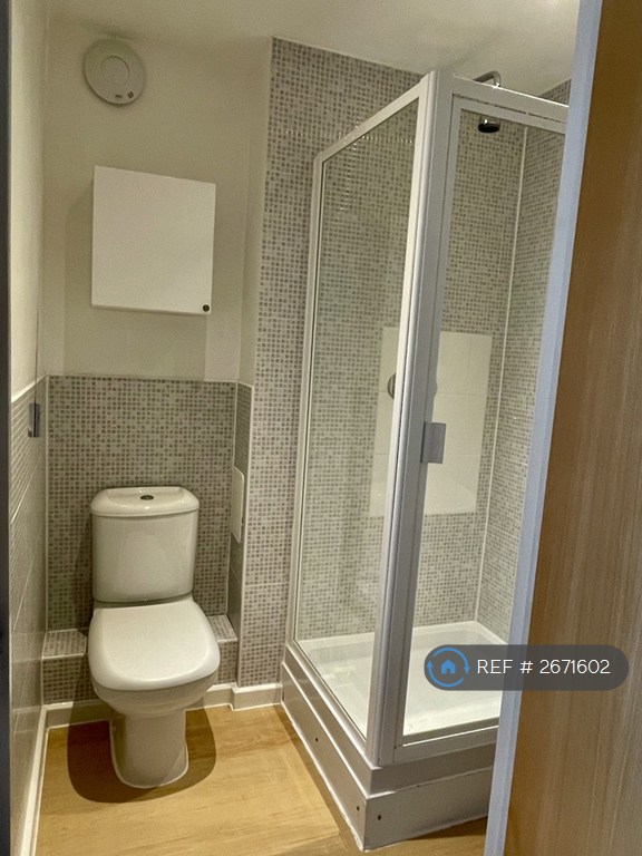 2 bedroom flat in College Heights, Maidstone, ME15 (2 bed) (#2671602)