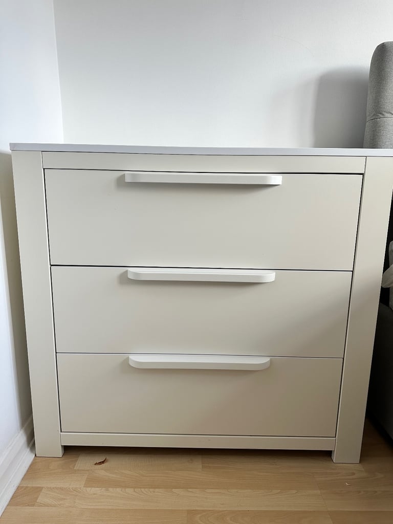 Mamas and papas Franklin chest of drawers/changing table 