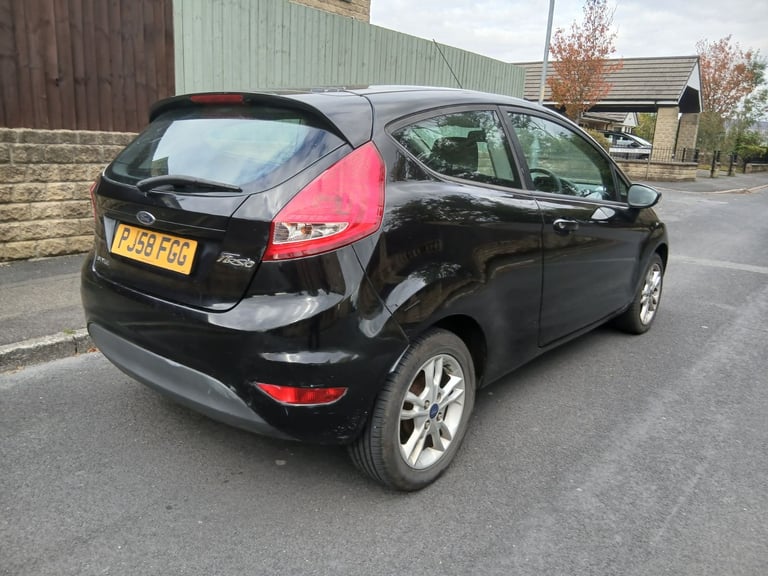 Ford fiesta 1.2 petrol manual mot till april 2026