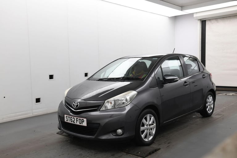 2012 Toyota Yaris 1.33 VVT-i T Spirit 5dr Multidrive S HATCHBACK PETROL Automatic