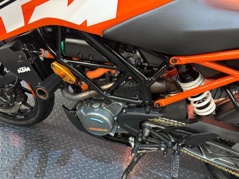 2020 KTM 125 Duke 125 Euro 4
