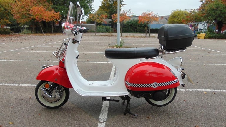 AJS MODENA 125 RETRO SCOOTER, ONLY 793 MILES, 1 OWNER FROM NEW, FSH, HPI CLEAR