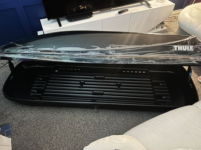 Used Thule roof box for Sale Local Deals Gumtree