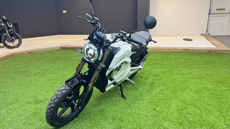 2025 SUPER-SOCO TC TC WANDERER PRO MOTORBIKE Electric Automatic