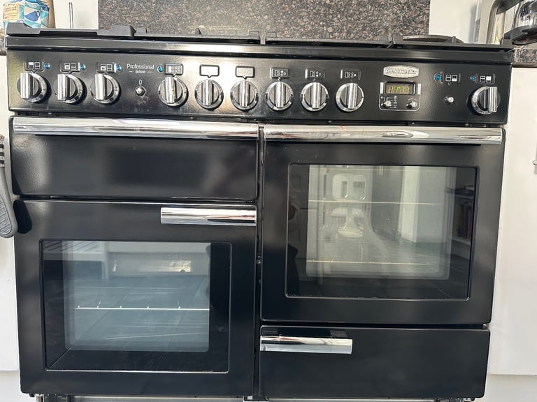 Rangemaster professional deluxe duel fuel cooker 