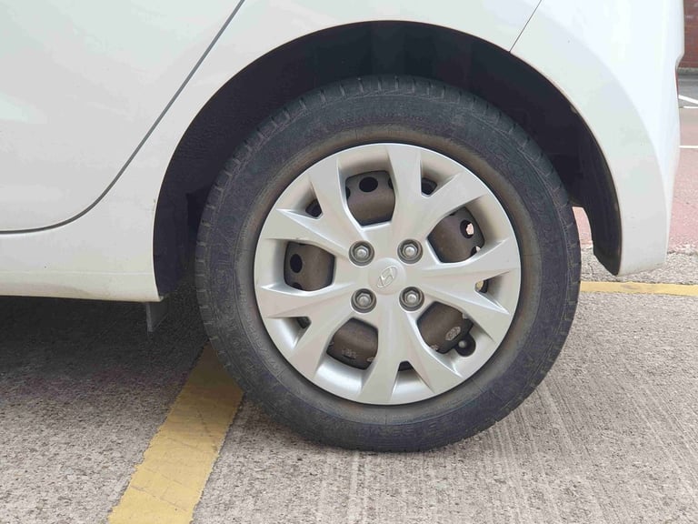 2016 Hyundai i10 1.0 Blue Drive SE 5dr Hatchback Petrol Manual