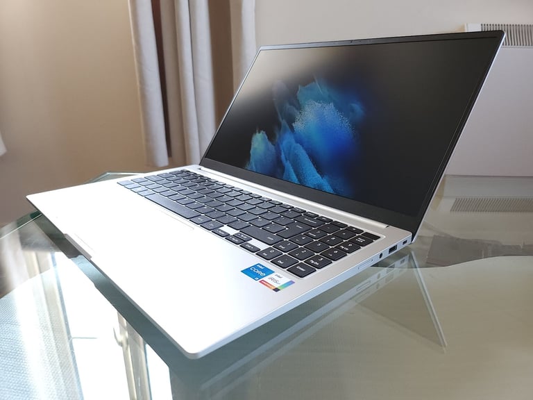 ❤️ Samsung Galaxy Book LTE SIM 15.6" FHD i5-1135G7 8GB RAM 256GB SDD Laptop Boxed PRISTINE