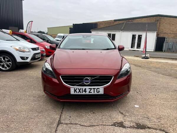 2014 Volvo V40 D2 SE Lux Nav 5dr HATCHBACK Diesel Manual
